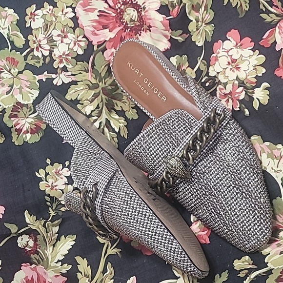 Flats - Picture 3 of 3